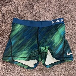 Nike pro 3” shorts